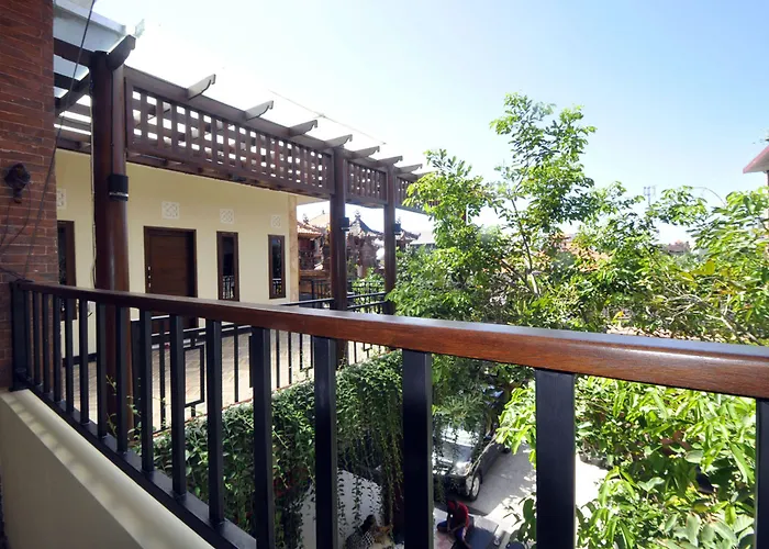 Pensión Kings House Kesari 3*
